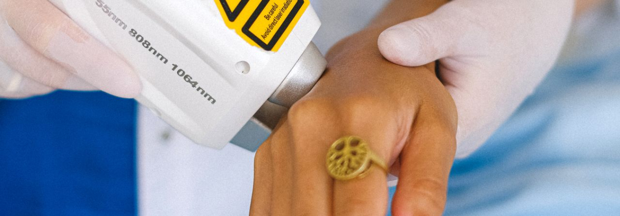 Cold Laser Therapy for Hand Injuries: What to Know Before Your First Visit